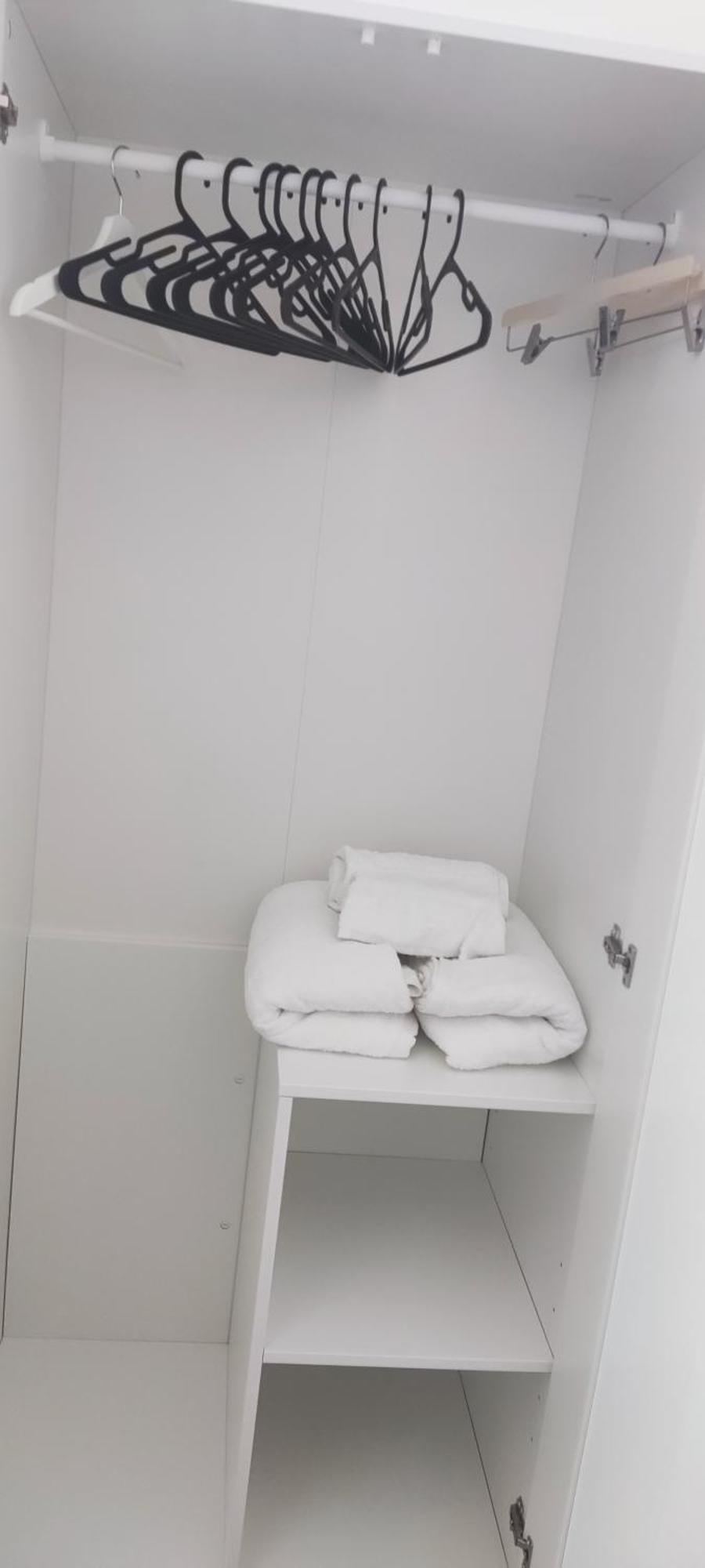 Chambre R0 Avec Salle De Bain Partagee Pres De L'Hopital De La Citadelle A Lieja Exterior foto